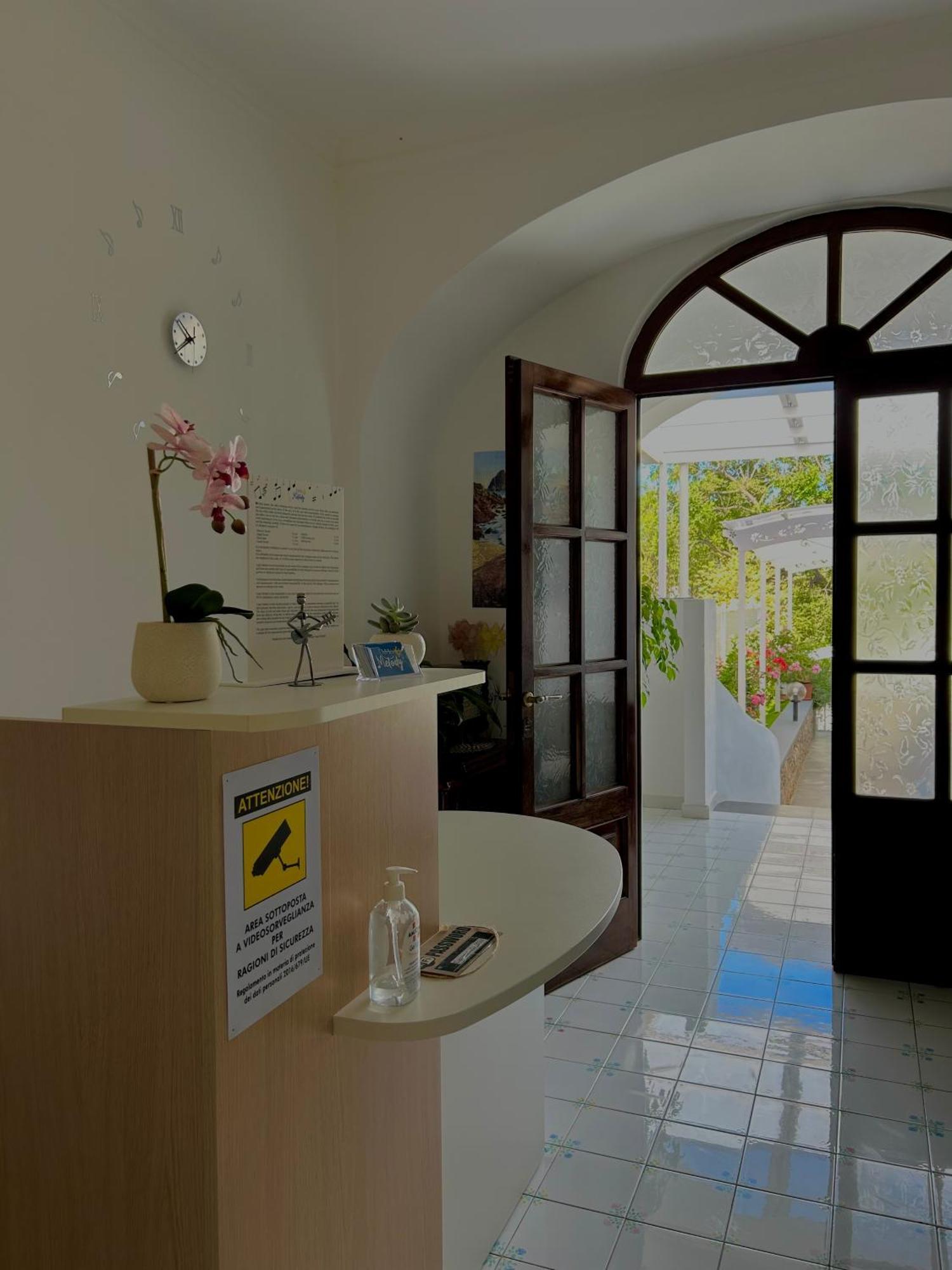 Capri Melody Bed and Breakfast Anacapri  Exteriör bild